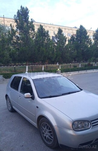 Volkswagen Golf-1