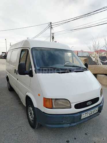 Ford Transit-1