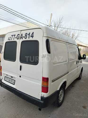 Ford Transit-3