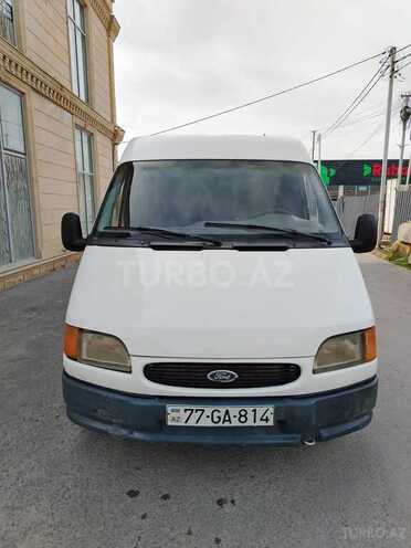 Ford Transit-4