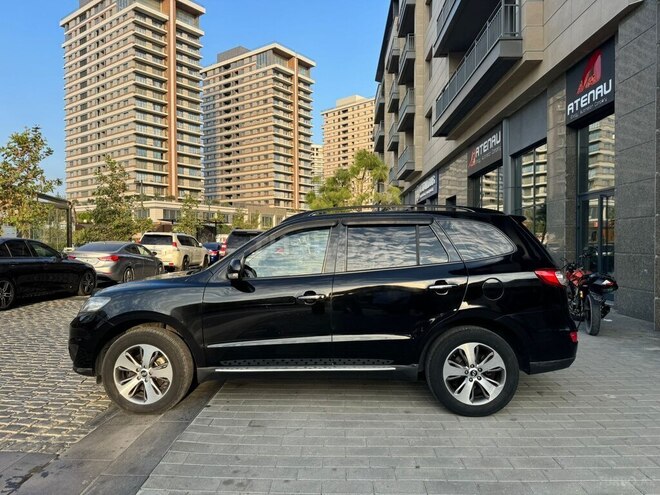 Hyundai Santa Fe-6