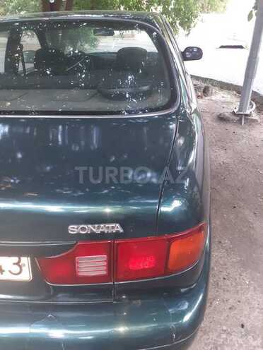 Hyundai Sonata-4