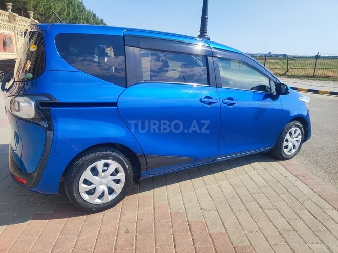 Toyota Sienta-7