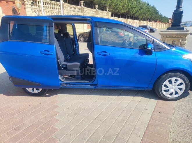 Toyota Sienta-12