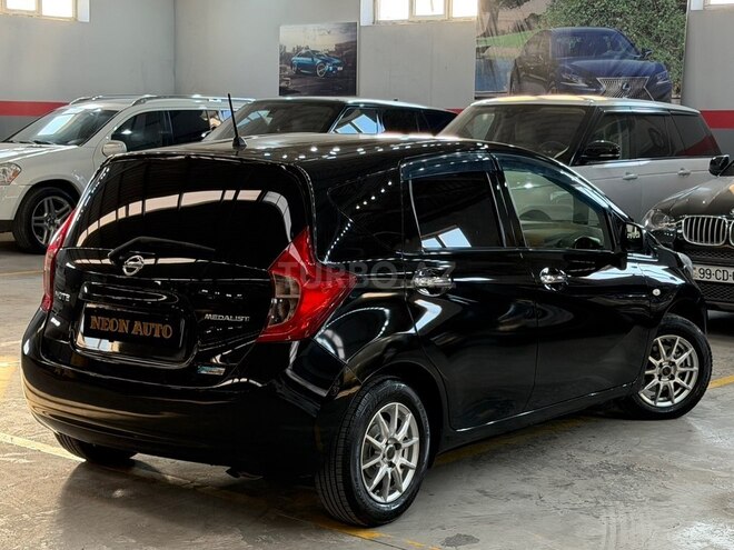 Nissan Note-5