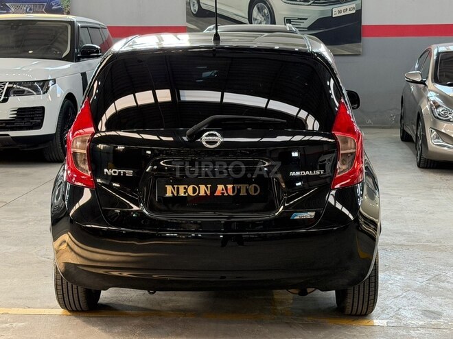 Nissan Note-7