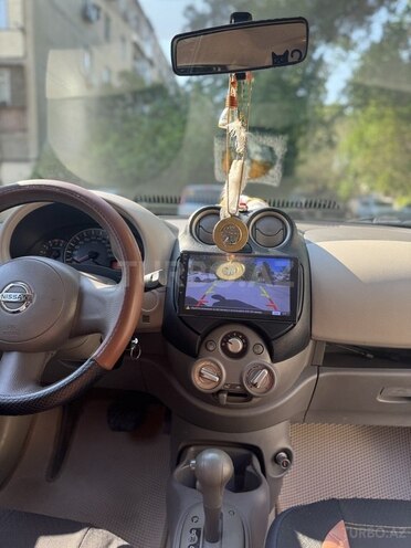 Nissan Micra-11