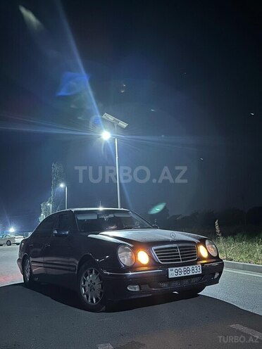 Mercedes E 270-6