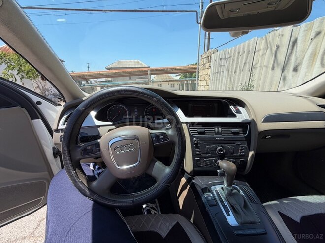 Audi A4-4
