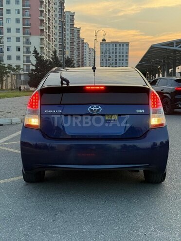 Toyota Prius-2