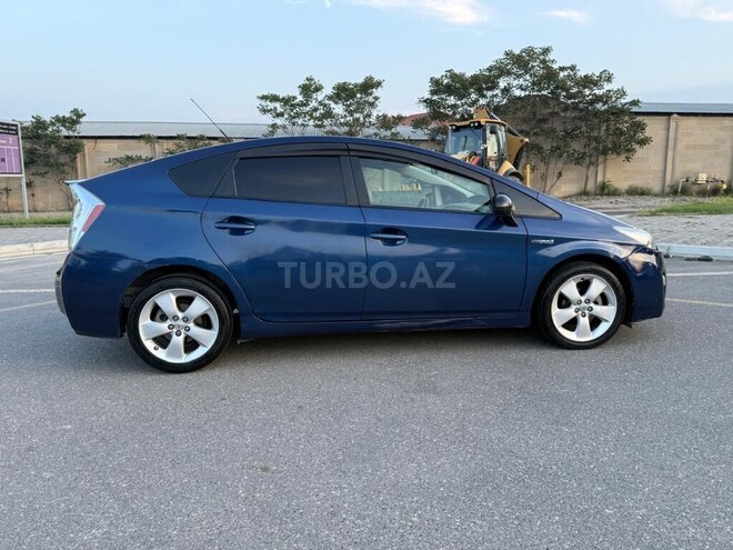 Toyota Prius-6