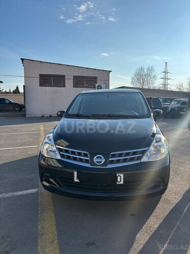 Nissan Tiida-1