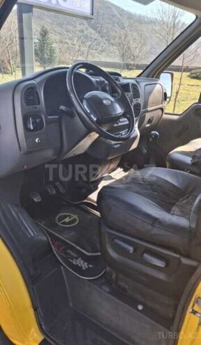 Ford Transit-3