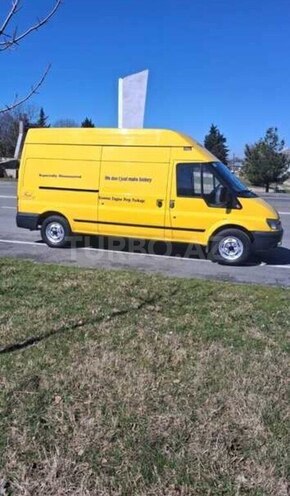 Ford Transit-4