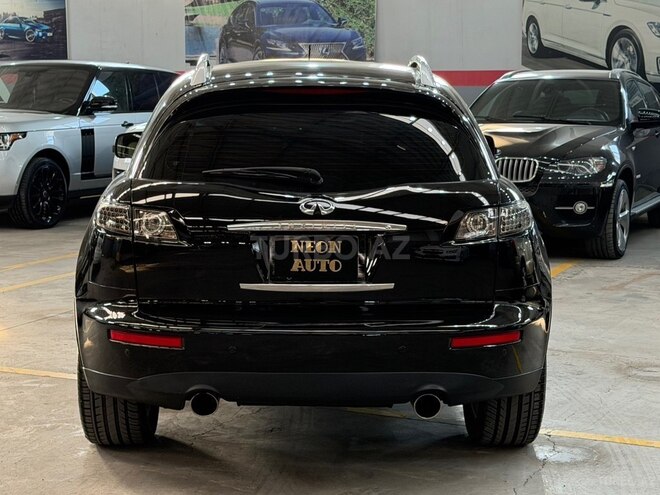 Infiniti FX35-7