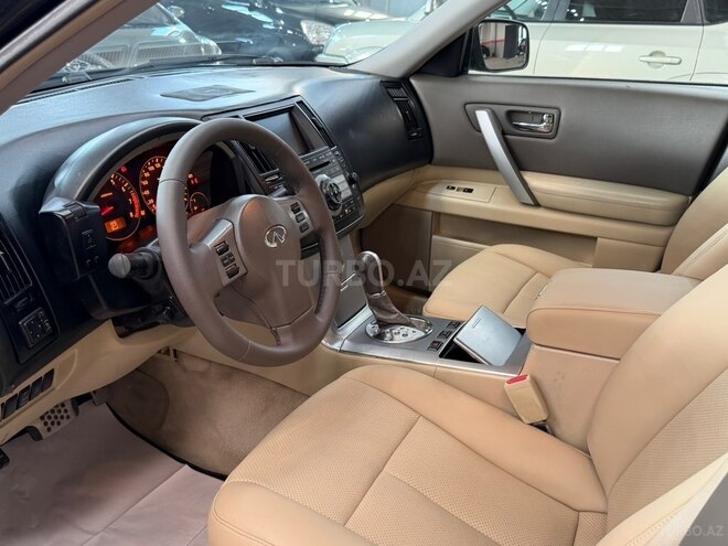 Infiniti FX35-11