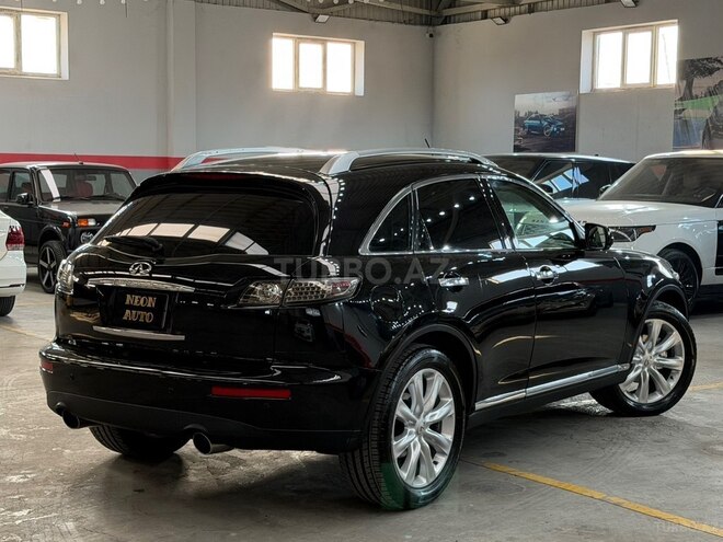 Infiniti FX35-8