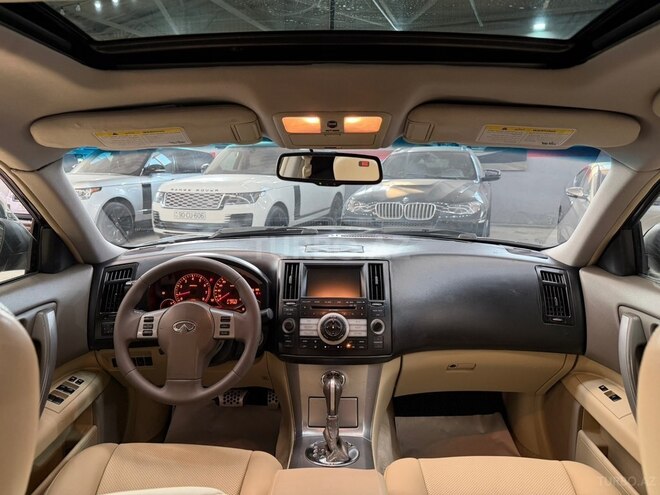 Infiniti FX35-16