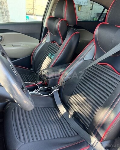 Kia Rio-5