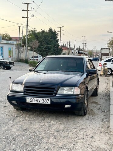Mercedes C 220-2