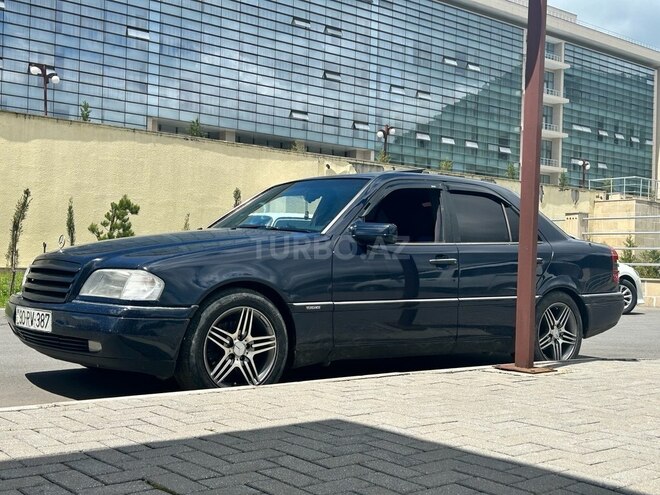 Mercedes C 220-1