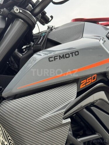 CFMOTO 250 NK-12