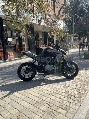 CFMOTO 250 NK-6
