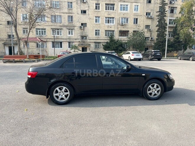Hyundai Sonata-8