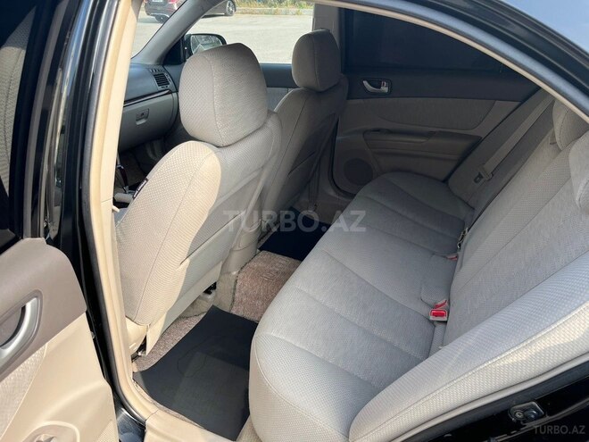 Hyundai Sonata-13