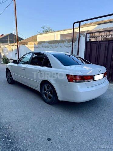 Hyundai Sonata-6