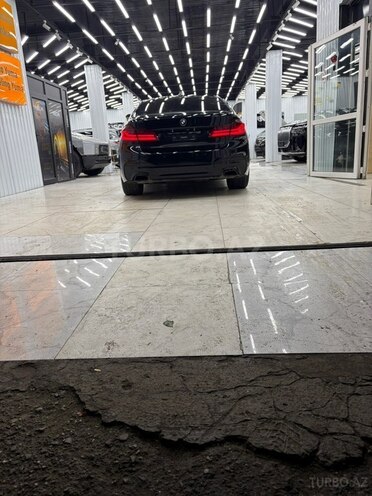 BMW 530-5