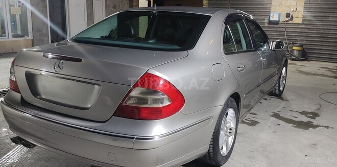 Mercedes E 320-7