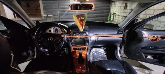 Mercedes E 320-3