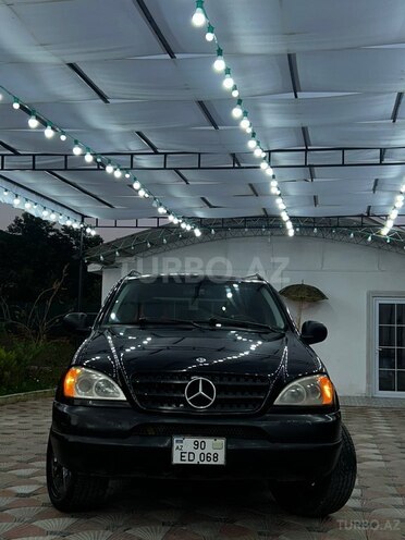 Mercedes ML 320-1