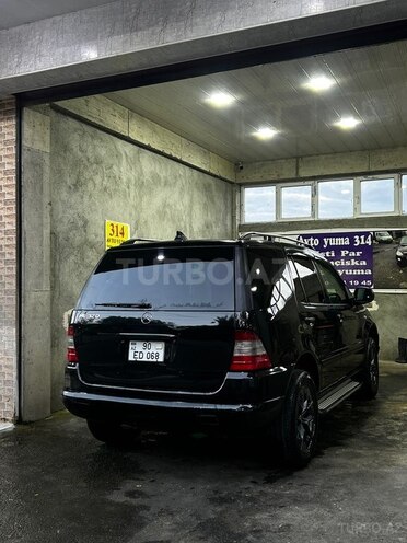 Mercedes ML 320-9