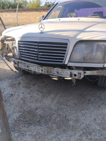 Mercedes E 250-2