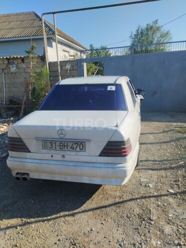 Mercedes E 250-5