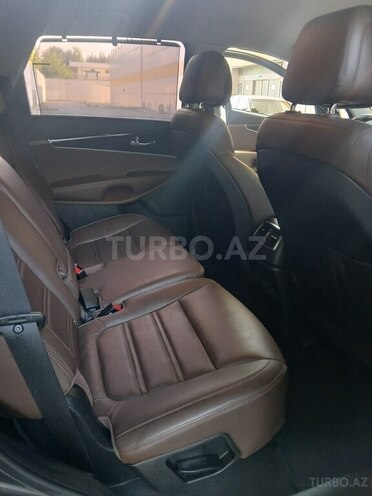 Kia Sorento-15
