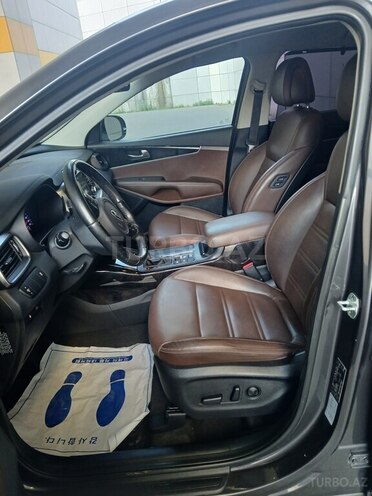 Kia Sorento-17