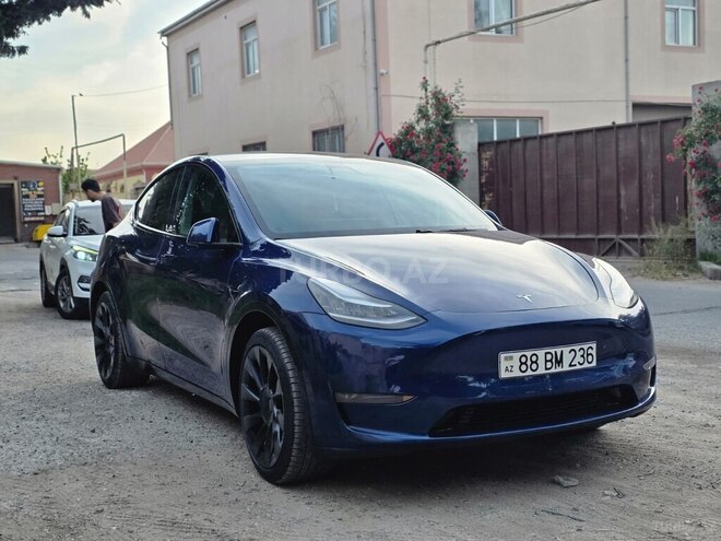 Tesla Model Y-6