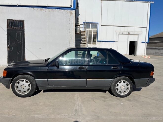 Mercedes 190-5
