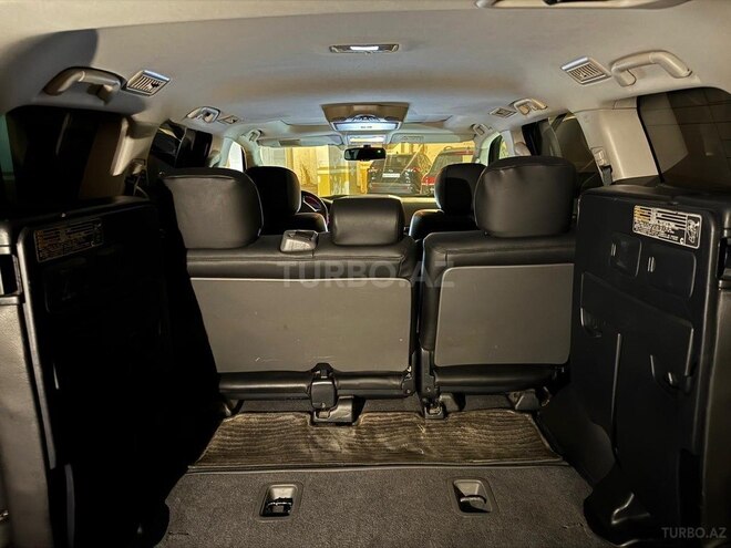 Toyota Land Cruiser-10