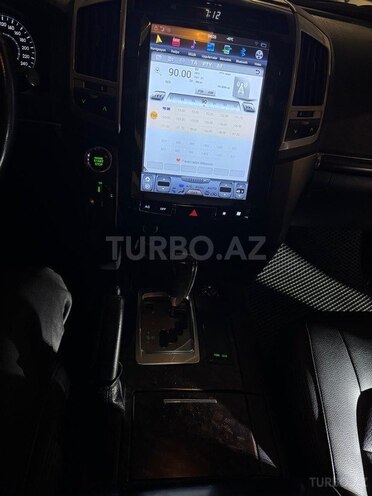 Toyota Land Cruiser-14