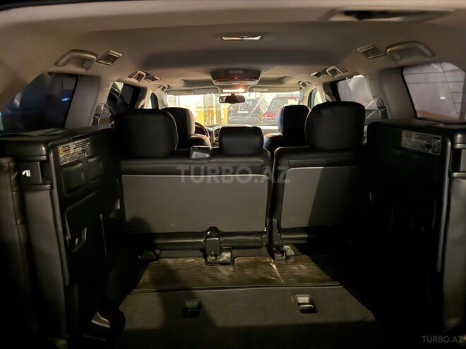 Toyota Land Cruiser-16