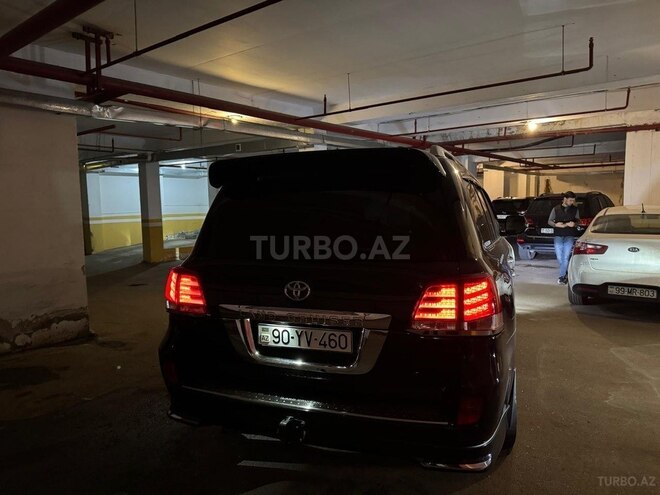 Toyota Land Cruiser-5