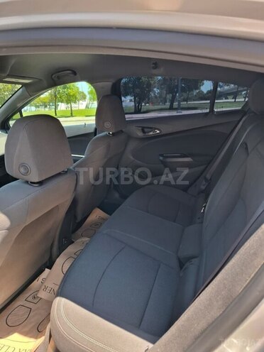Chevrolet Cruze-9