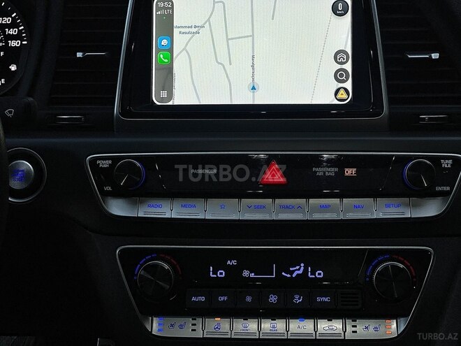Hyundai Sonata-14