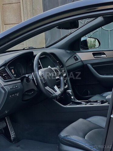 Hyundai Sonata-9