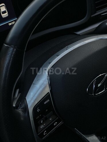 Hyundai Sonata-13