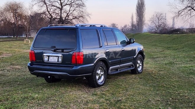 Lincoln Navigator-4